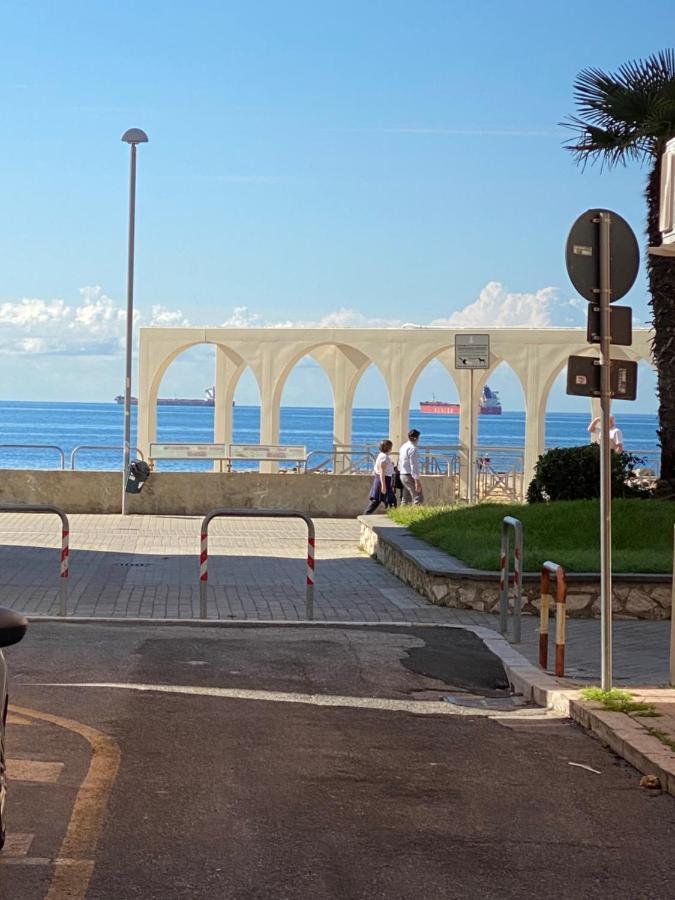 Casa Vacanza Tindara Apartamento Civitavecchia Exterior foto
